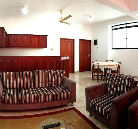 Apartamento The Number 8 Dehiwala-Mount Lavinia Exterior foto