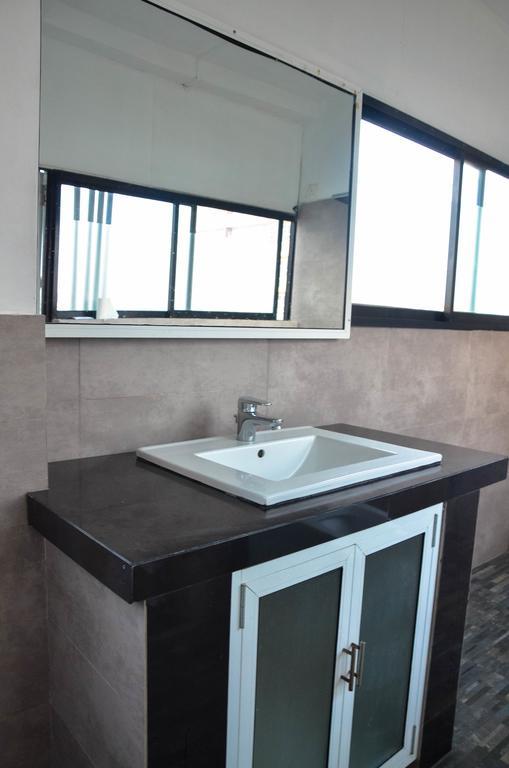 Apartamento The Number 8 Dehiwala-Mount Lavinia Exterior foto