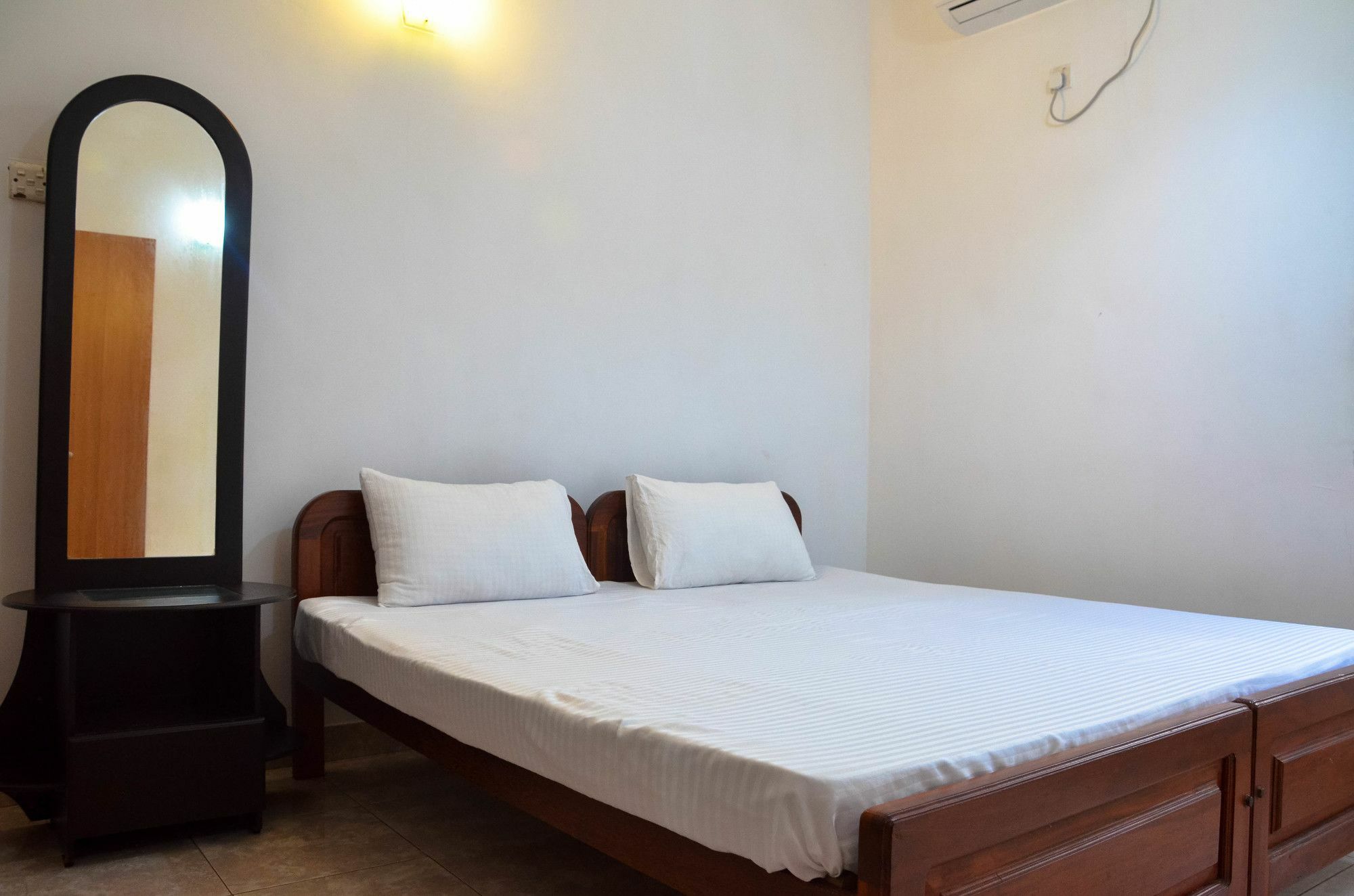 Apartamento The Number 8 Dehiwala-Mount Lavinia Exterior foto